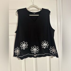 NWOT Adrianna Papell Embroidered Floral Moss Crepe Tank XL